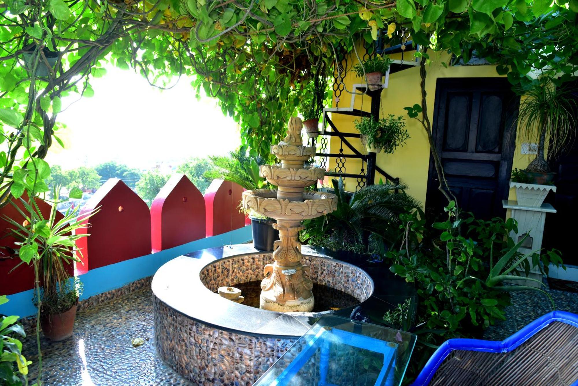 Hotel Moon Light Pushkar Bagian luar foto